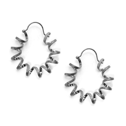 Continuous Coil Hoop Earring
Sterling Silver
ERHP06-S Continuous Coil Hoop Earring
Sterling Silver
ERHP06-S